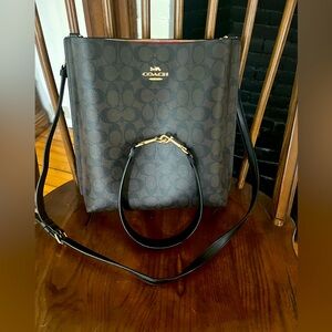 Coach crossbody or handbag